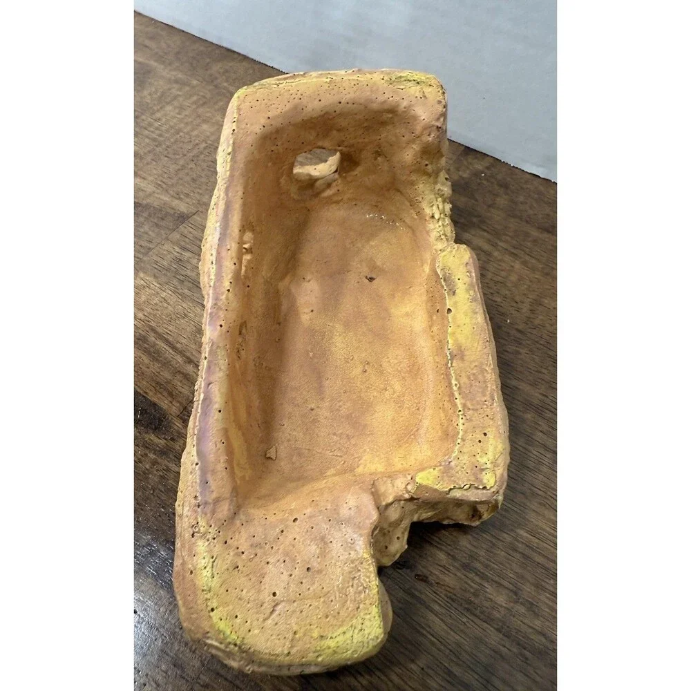 miscellaneous  Reptile supplies, One hide, PVC tubing, Food and water bowl ￼